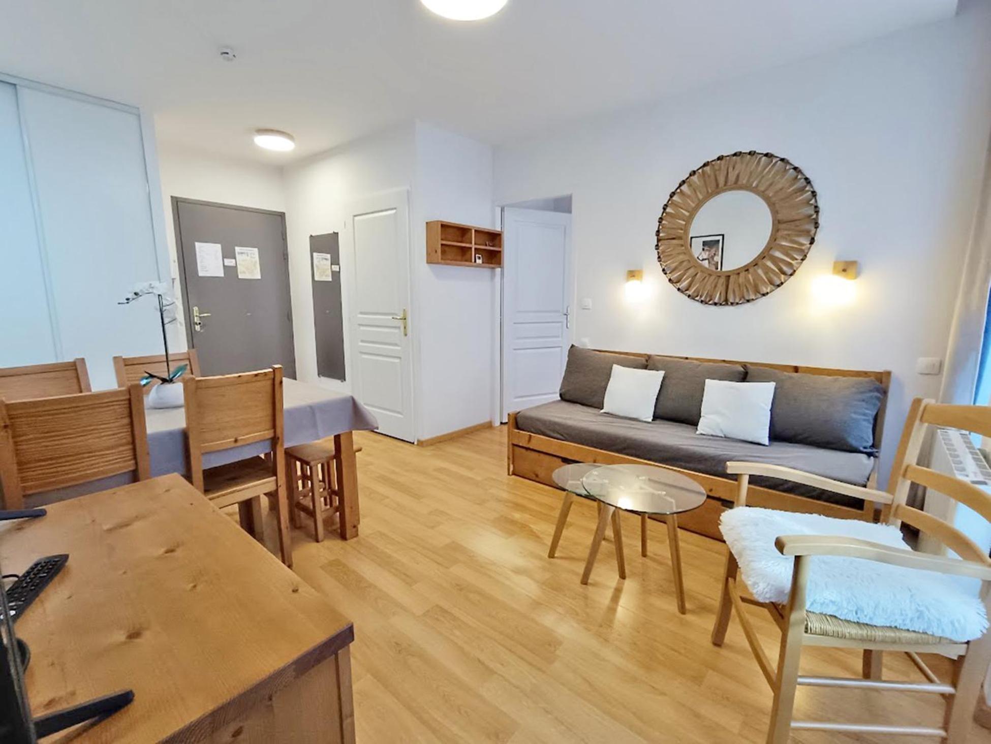 L'Eterlou, T3, Centre Luchon, Wifi, Casier A Skis, Ascenseur, 6 Personnes Bagneres-de-Luchon Экстерьер фото